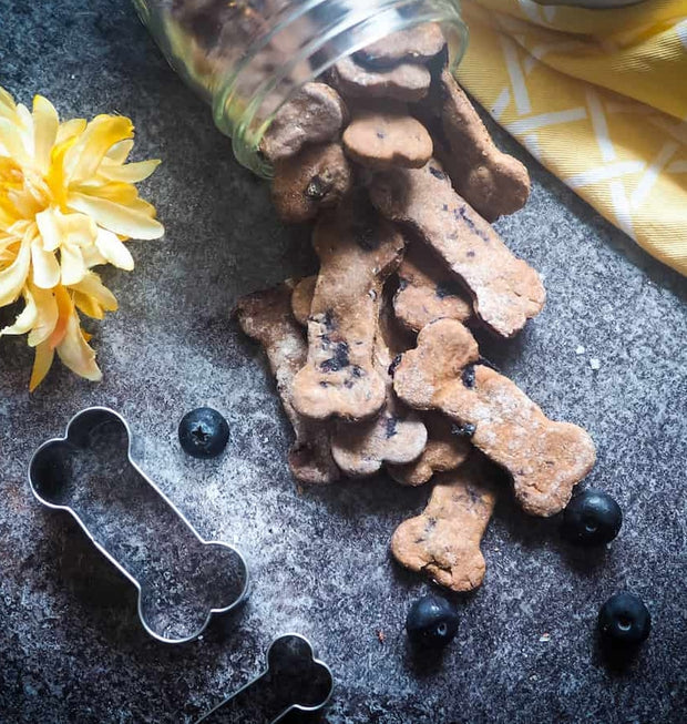 Peanut Butter, Blueberry and Banana Bones